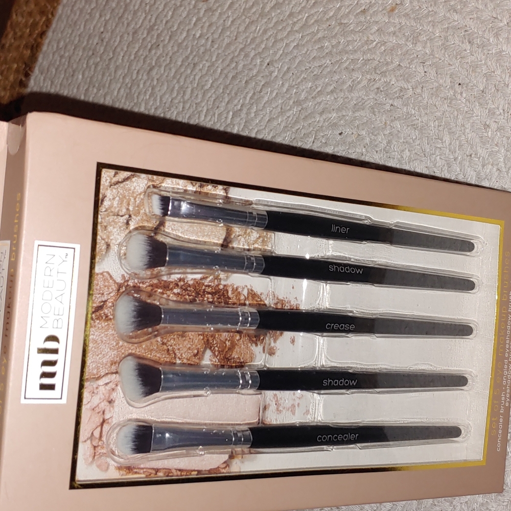 Eye Brushes
